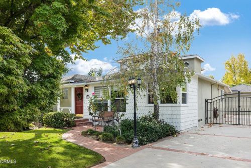 4819 Crown Ave, La Canada CA  91011-3619 exterior