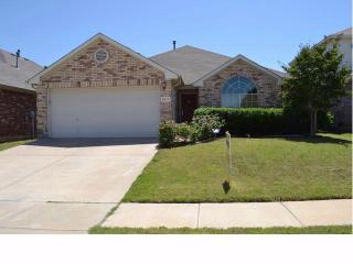5017 Indian Valley Dr, Fort Worth, TX 76123-2872