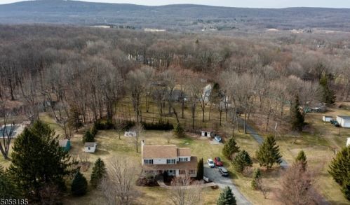 130 Holland Rd, Wantage NJ  07461-2835 exterior