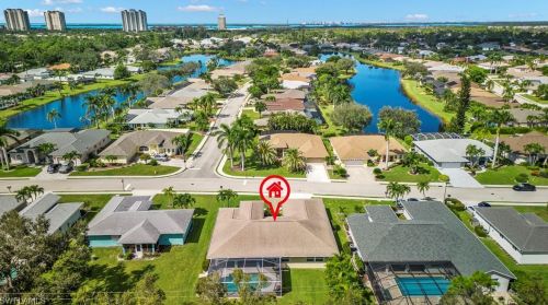 23463 Olde Meadowbrook Cir, Bonita Springs FL 34134-9132 exterior