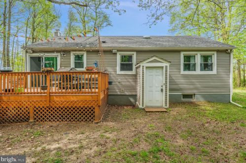 1900 Hedding Rd, Columbus NJ  08022-2067 exterior