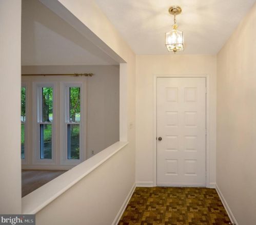 1330 Lakeview Pkwy, Locust Grove, VA 22508-5310