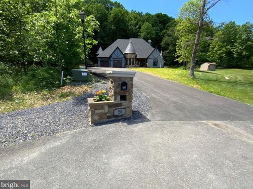 28 Mariner Ct, Ridgeley, WV 26753-5015