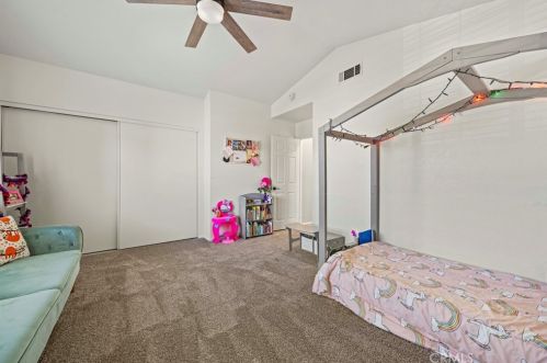 22114 Pamplico Dr, Santa Clarita CA  91350-2186 exterior