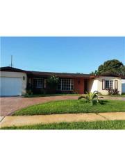 7443 Roosevelt St, Hollywood, FL 33024-5333