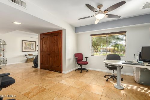 4426 El Caminito Dr, Glendale AZ 85302-6025 exterior