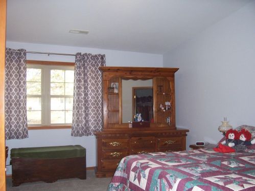 1630 Garden Ln, West Bend WI  53095-5526 exterior