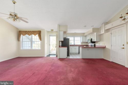 324 Emerald Dr, Harrisonburg, VA 22801-8015