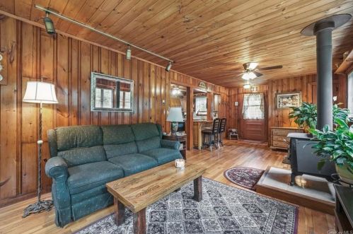 58 Van Orden Ave, Airmont NY  10901-6424 exterior