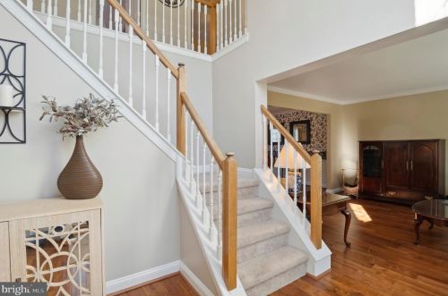 3 Huntsman Dr, Boothwyn, PA 19060-1211