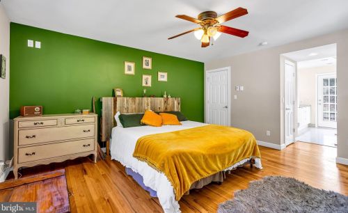 16 Bayberry Rd, Princeton NJ  08540-7417 exterior