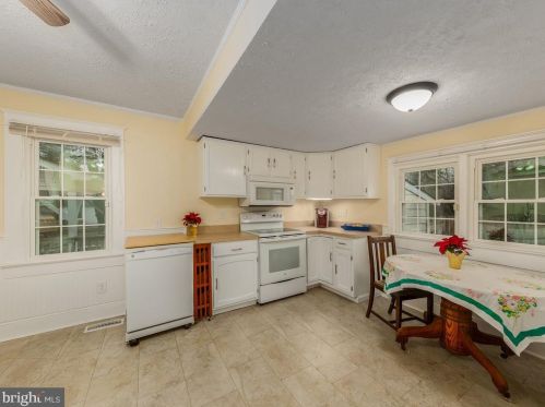 9204 Dahlgren Rd, Owens VA  22485-3508 exterior