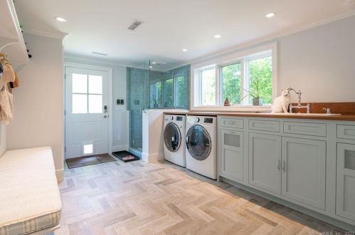 20 Hidden Brook Dr, Brookfield Center CT  06804-1306 exterior