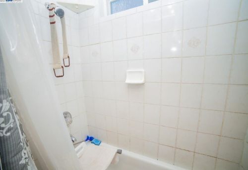 1610 14th St, Oakland CA  94607-1512 exterior