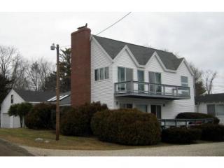 901 Ocean Blvd, Rye, NH 03870-2827