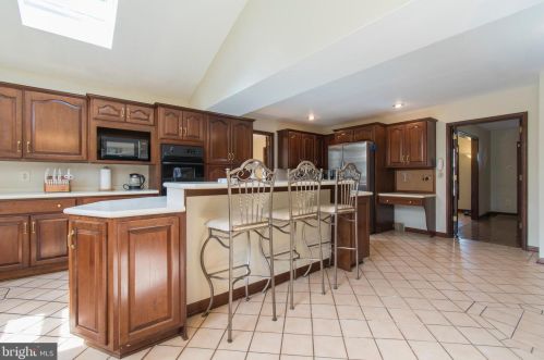 911 Independence Rd, Norristown, PA 19403-4021