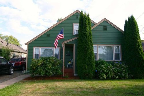 723 Miller Ave, Dallas, OR 97338-2636