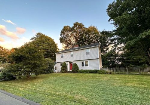 52 Cindy Ln, Kensington, CT 06037-3105