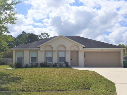 1814 Norman Ln, Fort Pierce, FL 34984-4443