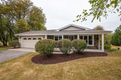 322 Porthamel Ct, Wales, WI 53183-9642