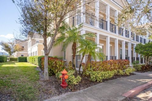 130 Commonwealth Ct, Saint Petersburg, FL 33716-1300