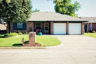 1056 8th St, Oklahoma City, OK 73160-1869