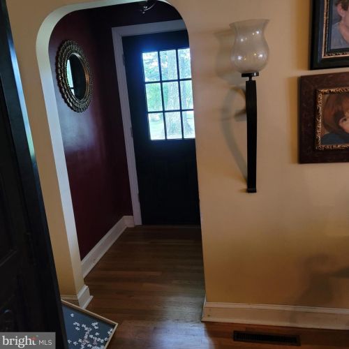 301 Irish Rd, Berwyn, PA 19312-1011