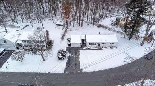 48 Townsend Ave, Salem, NH 03079-2334
