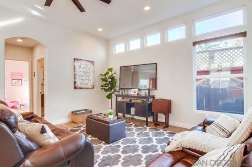 3160 Goldfinch St, San Diego CA 92103-2965 exterior