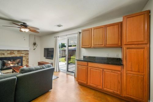 104 Clark Way, Vacaville CA  95687-6407 exterior