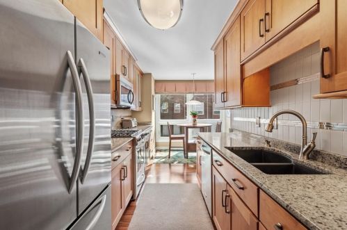 2 Graham Pl, Pittsburgh PA  15232-1611 exterior