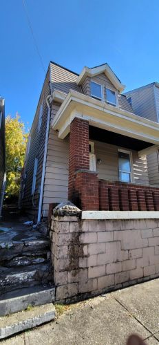 1304 Holman St, Covington, KY 41011-1169