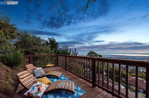 3550 Klamath St, Oakland CA 94602-4126 exterior