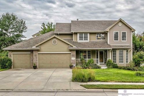 13702 18th St, Bellevue, NE 68123-3776