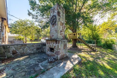 1006 Commerce Dr, Greenville TX  75401-2214 exterior