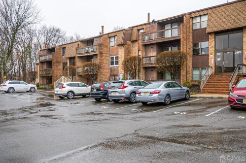 319 Sharon Garden Ct, Woodbridge, NJ 07095-4314