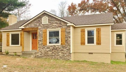 1803 Glen Oaks Ln, Dyersburg, TN 38024-2401