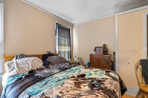 28 Rochambeau Ave, Providence RI 02906-1908 exterior