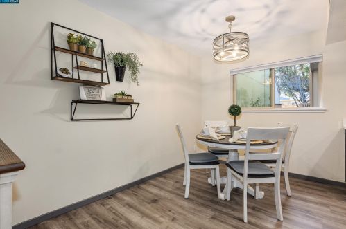 5213 Springdale Ave, Pleasanton CA 94588-3644 exterior