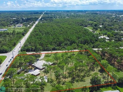 4525 58th Ave, Vero Beach, FL 32967-4456
