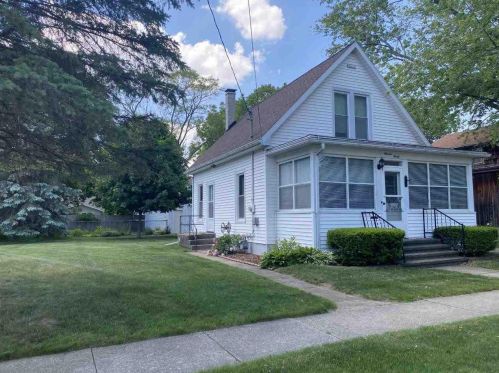 1130 Jackson St, Beloit, WI 53511-6021