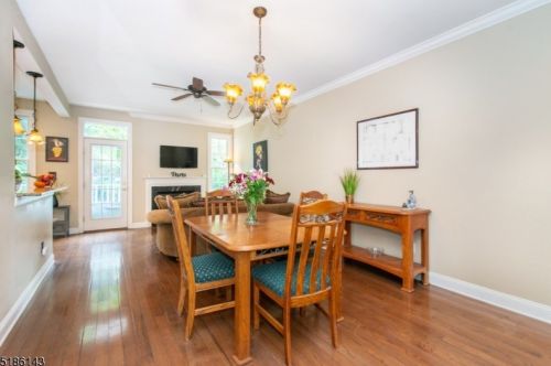 2 De Bruyle Ct, Paterson, NJ 07506-2261