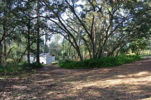 16393 Pawnee Dr, Brooksville, FL 34601-4221