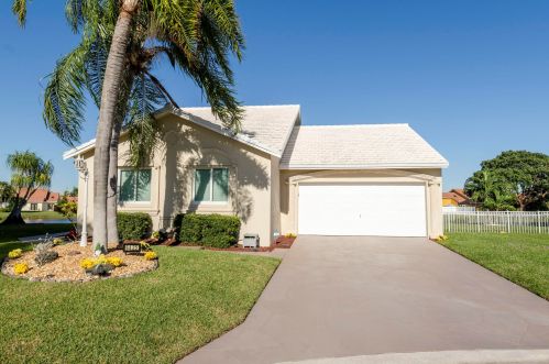 6425 96th Pl, Boynton Beach FL  33437-2840 exterior