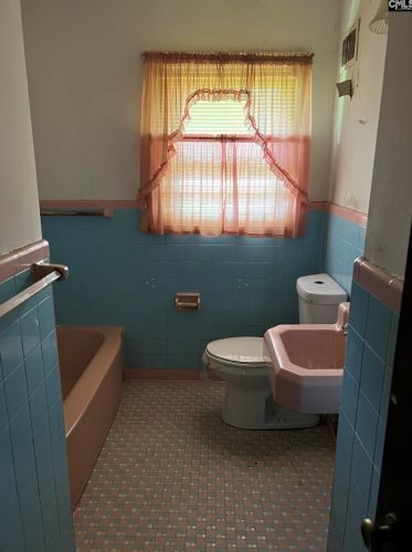 925 Osage Ave, Cayce-West Columbia SC 29169-6917 exterior