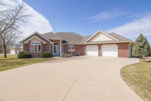 1208 12th Pl, Richmond, IA 52247-9725