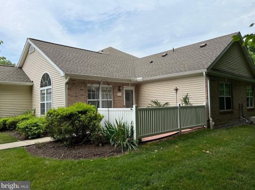 203 Pt Ct, Lawrence Township NJ  08648-2859 exterior