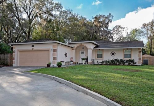 820 Orange St, Apopka, FL 32703-4443