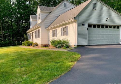 22 Tanglewood Dr, Norwich, CT 06360-1614