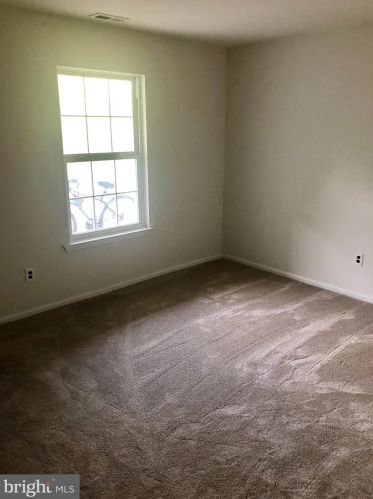 311 Stone Hurst Ct, New Castle DE  19720-3947 exterior